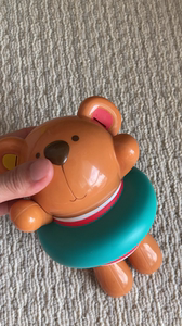 hape洗澡玩具,实体店买的发条小熊,玩具太多,这个买的晚了