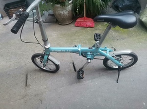 阿米尼，折叠自行车，14寸，全铝合金架的，很轻便，小巧，大人