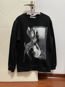 纪梵希小鹿斑比卫衣