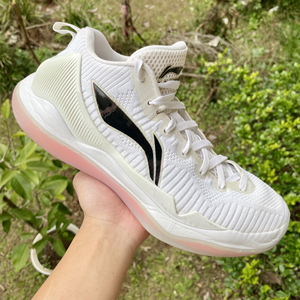 李宁驭帅11水蜜桃45 球员版pe c标彩标 李宁高端篮球鞋