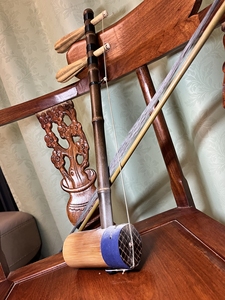 民族乐器 二黄e调/f调,黑老虎京胡(颜色偏浅但匀称)担子