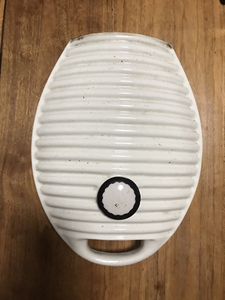 白陶瓷暖水袋 老瓷热水袋(老水鳖子)父母家的老物件,存放至今