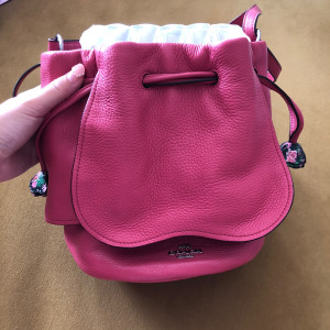 coach蔻驰花瓣抽绳水桶包,斜挎包单肩包