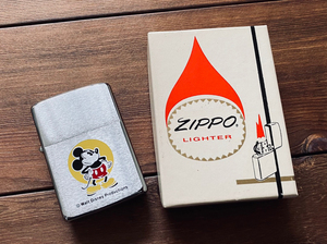 000人付款淘宝zippo1973-1982年浅金内胆,全新好品,摆锤上的镀t