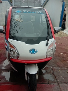 众爵电动三轮车,全新电池,全新车,电动门窗,一键启动,大瓶导