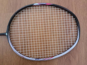 天斧55羽毛球拍,5u,保证正品,没用过几次,99新,诚心转