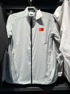 安踏冠军国旗系列全天候男子梭织运动春夏上衣外套原价599