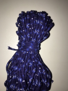 布艺手工绳子,长约1.5米,适合做盘扣,拉绳口袋等用绳!标价