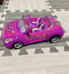 芭比娃娃的车粉色