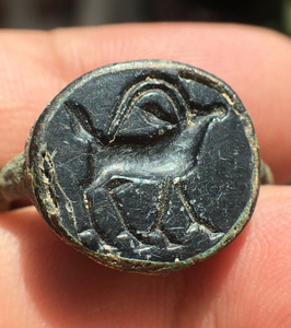 千年黑石印章戒指,老戒指,老物件,铜杂件.萨珊滚印塔型印原镶