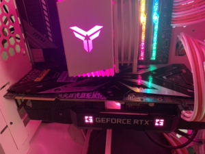 出女生自用耕升rtx2070super炫光显卡8g,要换30