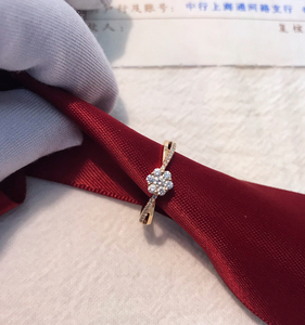 周大生18k金au750钻石戒指女士钻戒 专柜购入