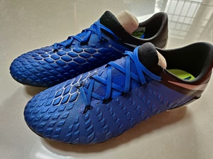 耐克正品足球鞋40.5码,毒蜂3低帮顶级款40.5码fg,成