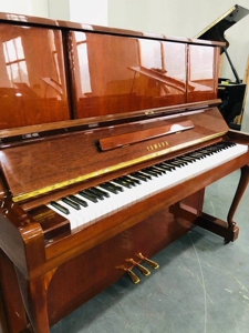 日本进口钢琴雅马哈w106红木榔头原木色精品,大普架95新状