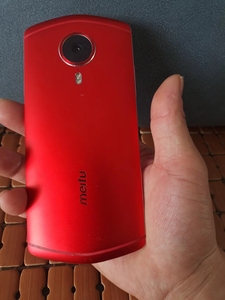 美图t8美颜手机,十核处理器.4g 128g大内存,原装主板