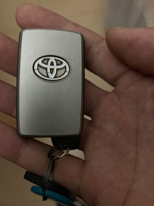 丰田普瑞维亚原车钥匙