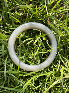 和田玉点墨青花黑芝麻糊手镯