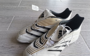 出阿迪达斯猎鹰8tf复刻足球鞋44.5全新有盒