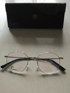 aojo 全新木九十旗下品牌，银色超细金属眼镜框，平光镜，带