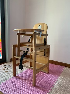 转卖可可贝贝多功能儿童餐椅，可以拆开做学习桌椅 全实木 非常