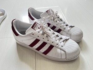 三叶草贝壳头红白