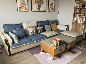 爱佳至宝品牌沙发,3.5米长,4人位的,加一个脚踏,ab版的