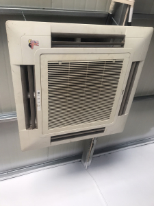 青州海尔5匹吸顶空调,自己拆的,原装机,制冷制热效果很棒,成