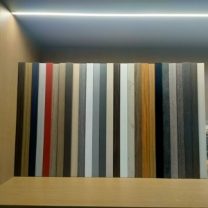 柜体:e0级颗粒板,福人f4星板,日本住友f4星板,全实木柜