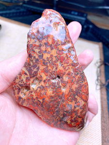 新疆哈密天宝石,红天宝,伊丁陨石,经典金刚石 有磁性,红色玉