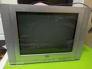 21寸tclcrt电视机,能正常使用,无问题,玩游戏正好,遥