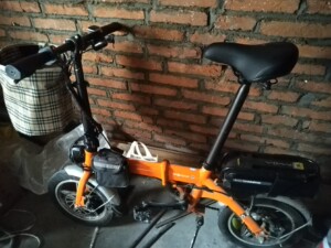 捷马折叠电动自行车