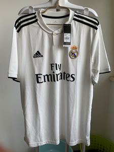 皇马1819赛季球衣