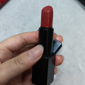 nars 黑管口红 mona红棕色 红棕巧克力