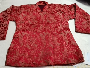 老式偏大襟棉上衣,品相如图,图中见尺码喜欢的朋友联系我.