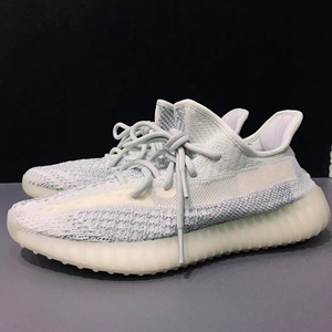 yeezy350冰蓝满天星 42码 鞋面没任何瑕疵 鞋垫印