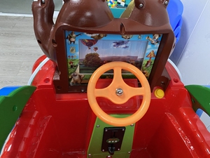 熊大摇摇车