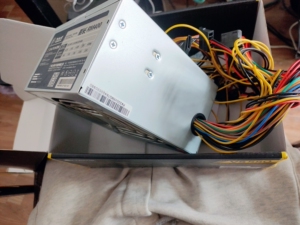 大水牛船长rm400电源,额定200w,带6pin独显供电