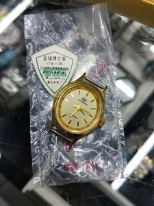 中国青岛，金锚牌机械女表，手动上弦，80年代手表，库存货品保