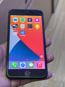 苹果7plus 128g 黑色的成色九成新,电池更换过,无任