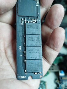 坏苹果512g固态硬盘,三星mlc颗粒k9phgy8s7c