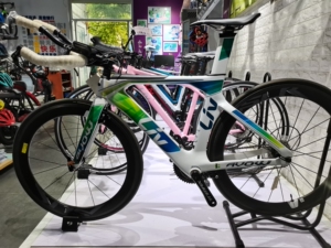 tt全新捷安特liv女子铁三破风公路自行车