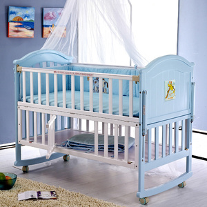 乐奇宝贝婴儿床带蚊帐实木多功能bb床婴儿摇床。7成新。自提，