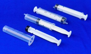 注射器儿童医生玩具早教幼儿园科学小制作实验材料玩水游戏针筒