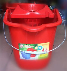 带轮地拖桶 普通家用老款新料  红桶红罩 拖把桶 手压挤水拖桶
