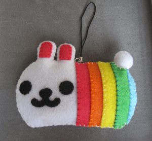 店主纯手工制作 不织布 彩色药丸兔 胶囊兔 手机链/挂件