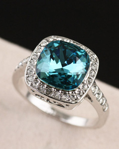 欧美风情 施*华洛 蓝色方形水晶 钻石闪耀绝美公主 戒指 指环