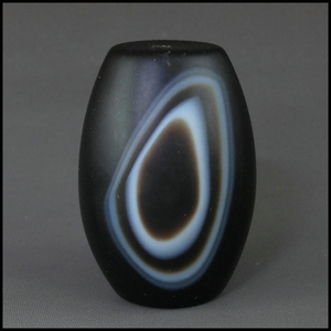 黑白羊眼天珠佛眼缠丝玛瑙腰鼓珠手把件手把件42x29x27mm_cp0048