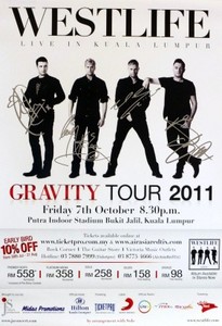 Westlife 西城男孩 Gravity 演唱会海报 签名 照片