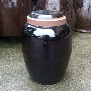 60斤容量圆口黑釉酒坛水缸储粮坛 宜兴陶瓷酒缸（25L） 带陶瓷盖