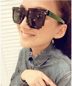 新款超可爱眼镜 马赛克个性太阳镜男女通用大黑方框夜店复古墨镜